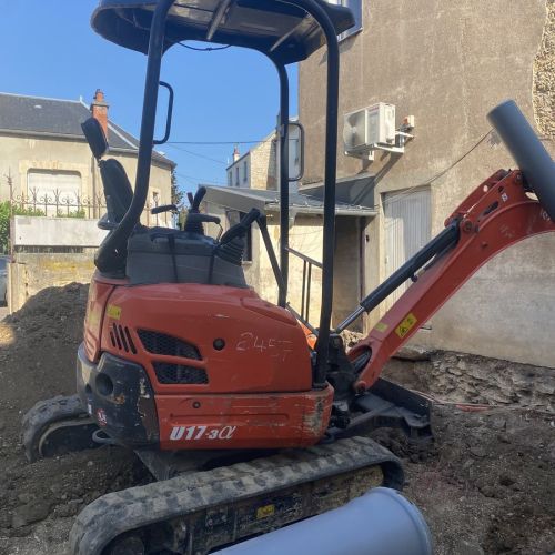 travaux du sol creuser avec une machine dijon paysagiste 